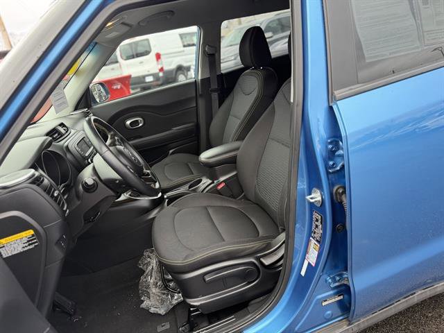 Used 2016 Kia Soul + w/ Designer's Package image 12