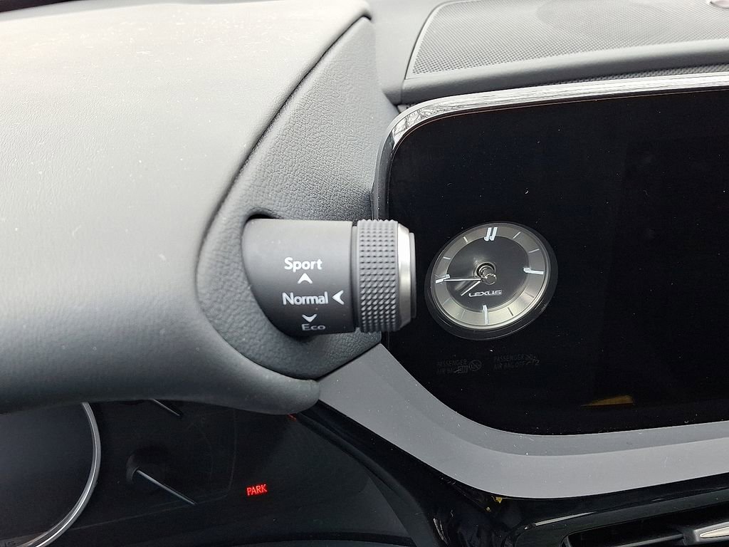 Used 2024 Lexus ES 350 w/ Premium Package image 32