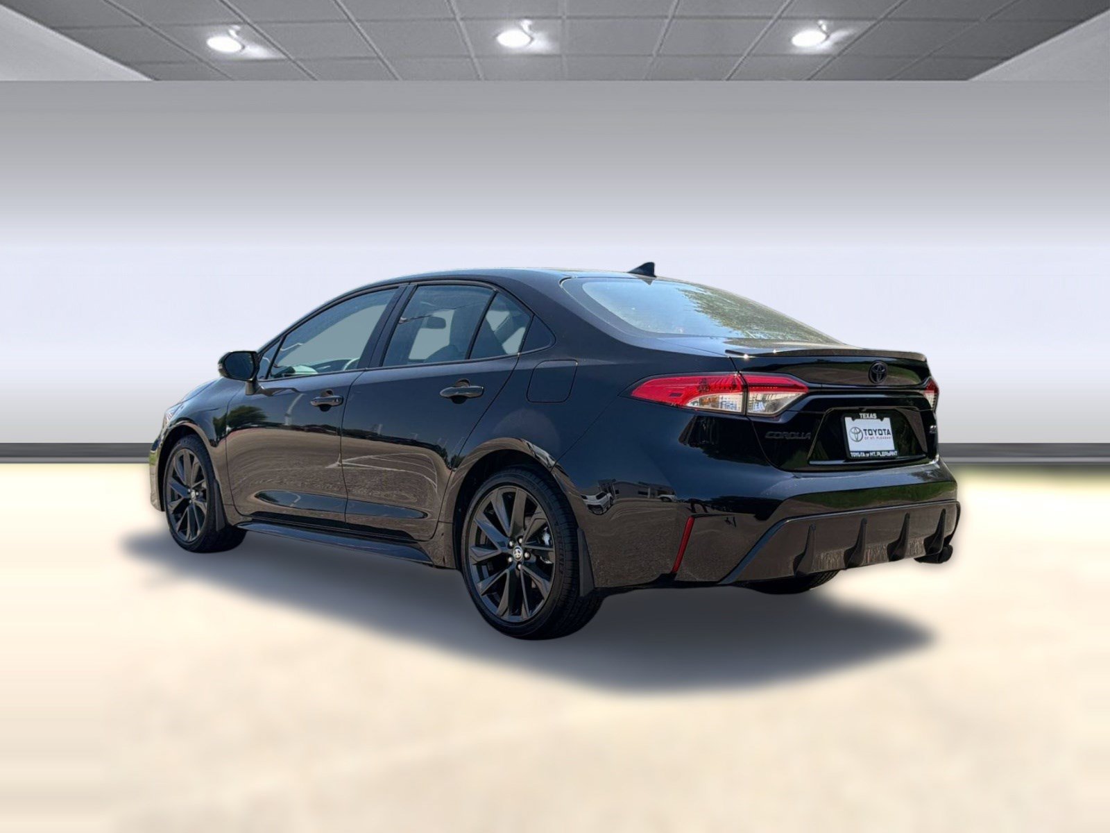 Used 2026 Toyota Corolla SE FWD image 3