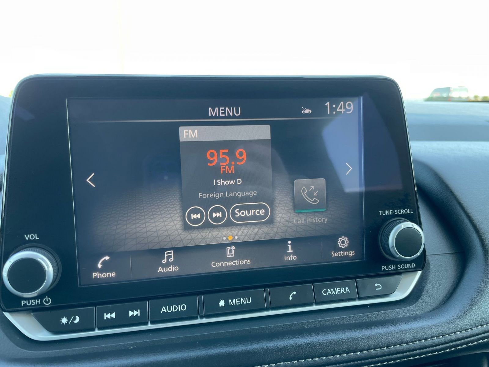 Used 2025 Nissan Rogue SV image 20