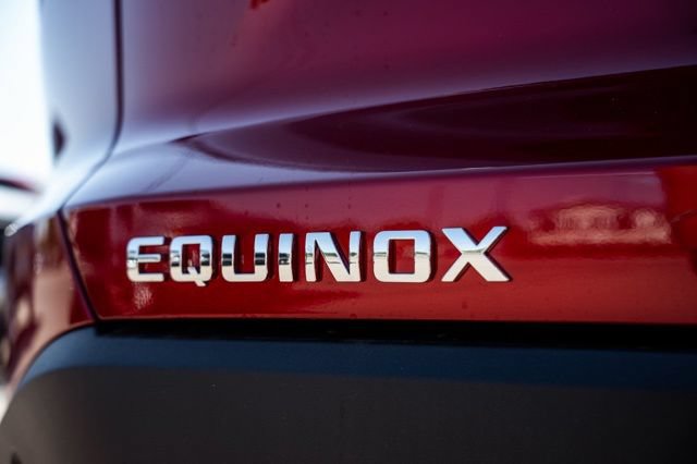 New 2027 Chevrolet Equinox LT w/ Safety and Technology Package FWD image 10