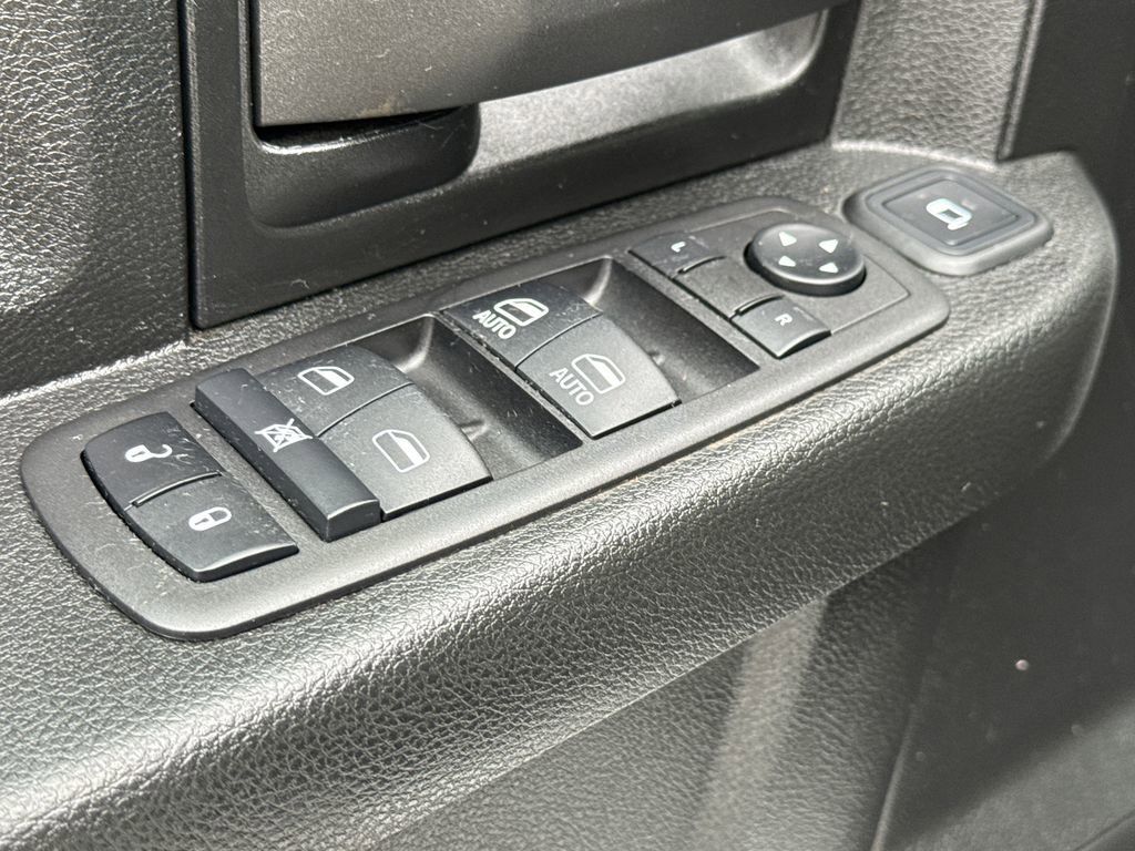 Used 2023 RAM 3500 Tradesman w/ Chrome Appearance Group AWD/4WD image 20