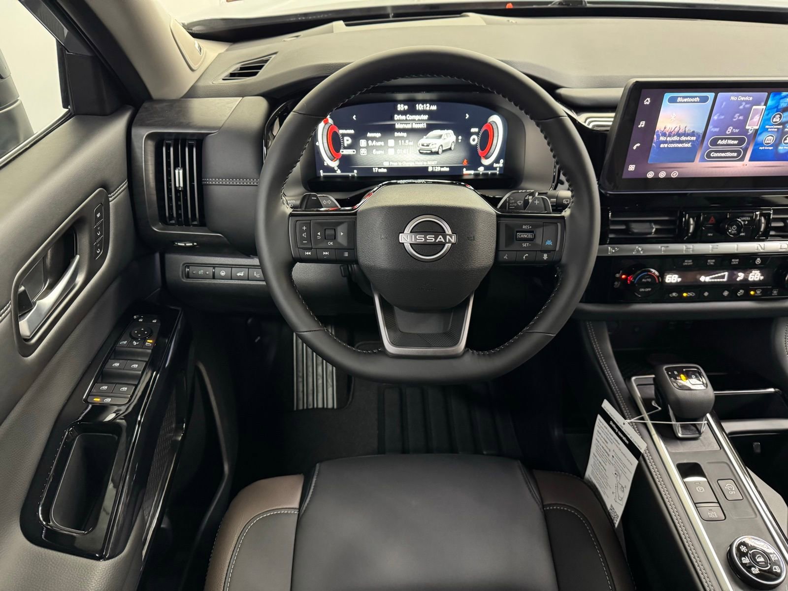 New 2026 Nissan Pathfinder Platinum image 13