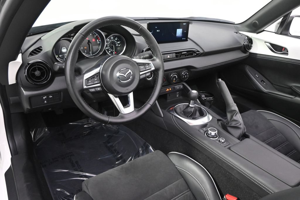 Used 2024 MAZDA MX-5 Miata RF Club RWD image 16