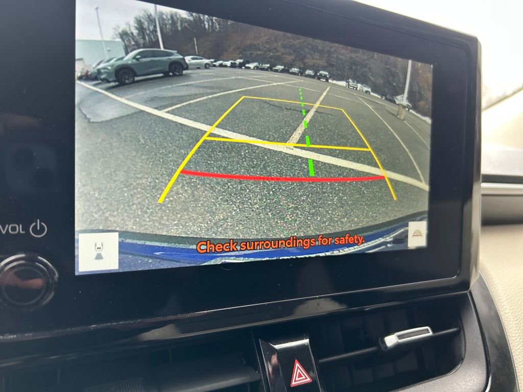 Used 2023 Toyota Corolla Cross XLE w/ Convenience Package image 14