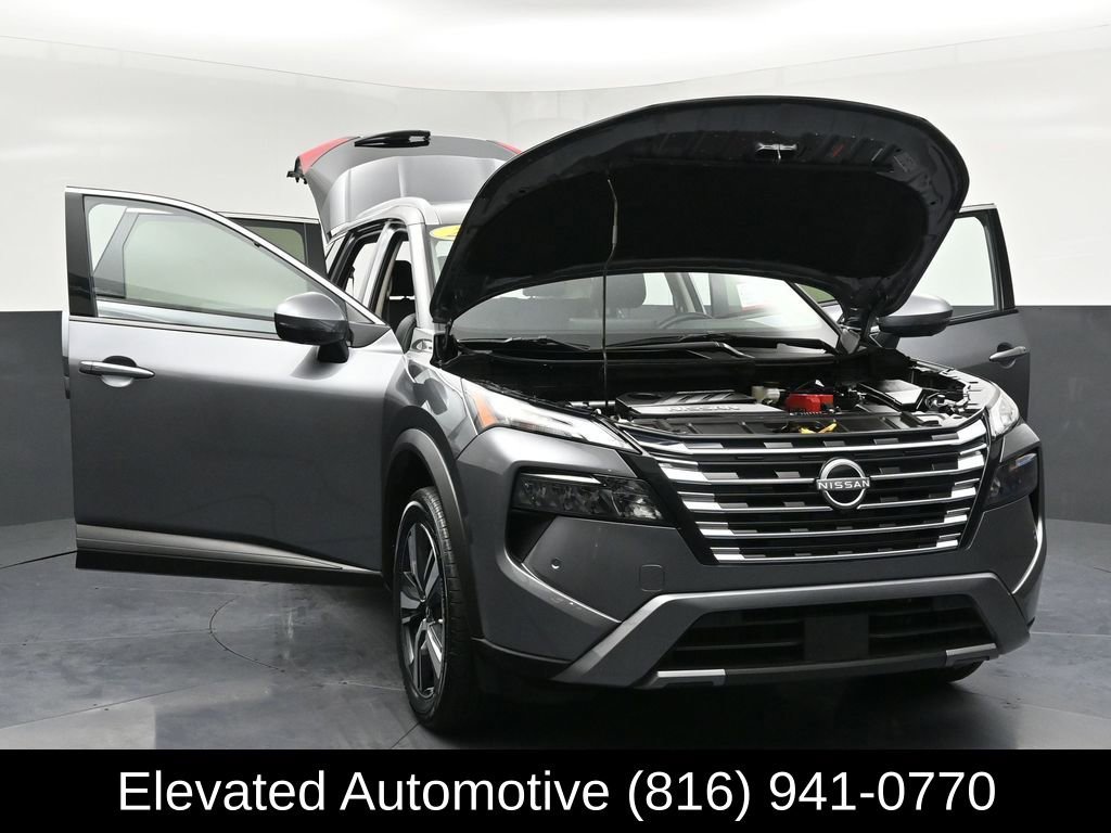 Used 2025 Nissan Rogue SL image 37