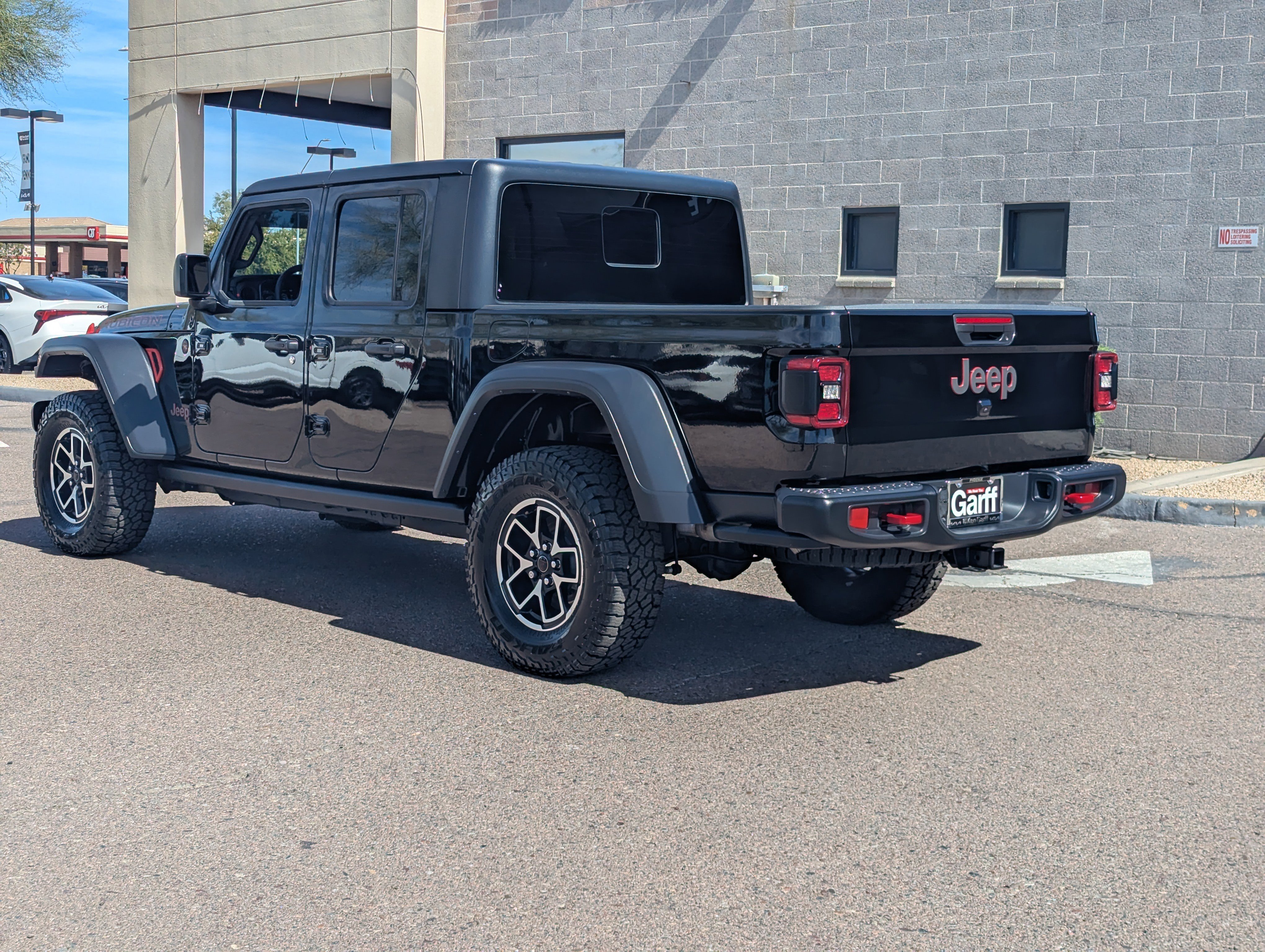 Used 2024 Jeep Gladiator Rubicon w/ Convenience Group image 4