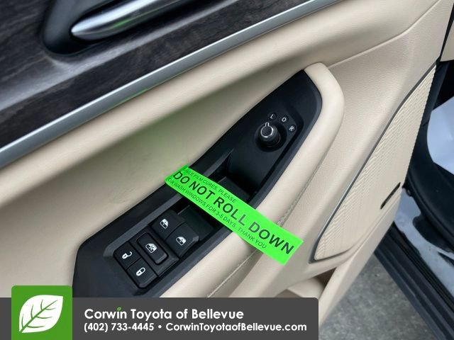 Used 2022 Jeep Grand Cherokee Limited 4xe image 25