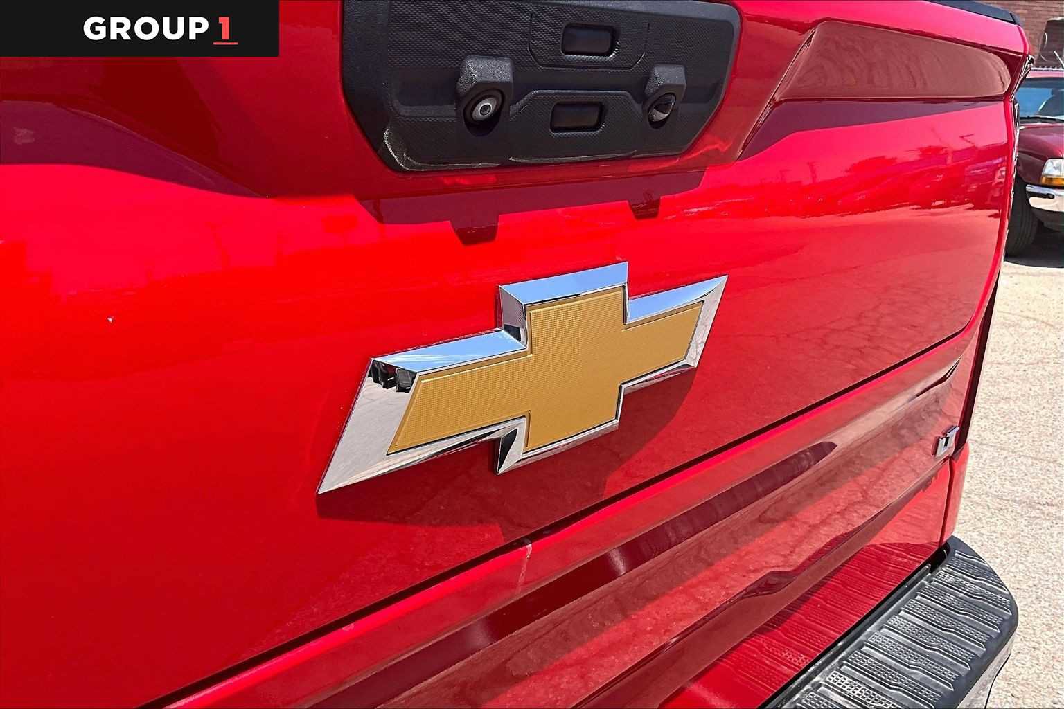Used 2022 Chevrolet Silverado 1500 LT RWD image 1