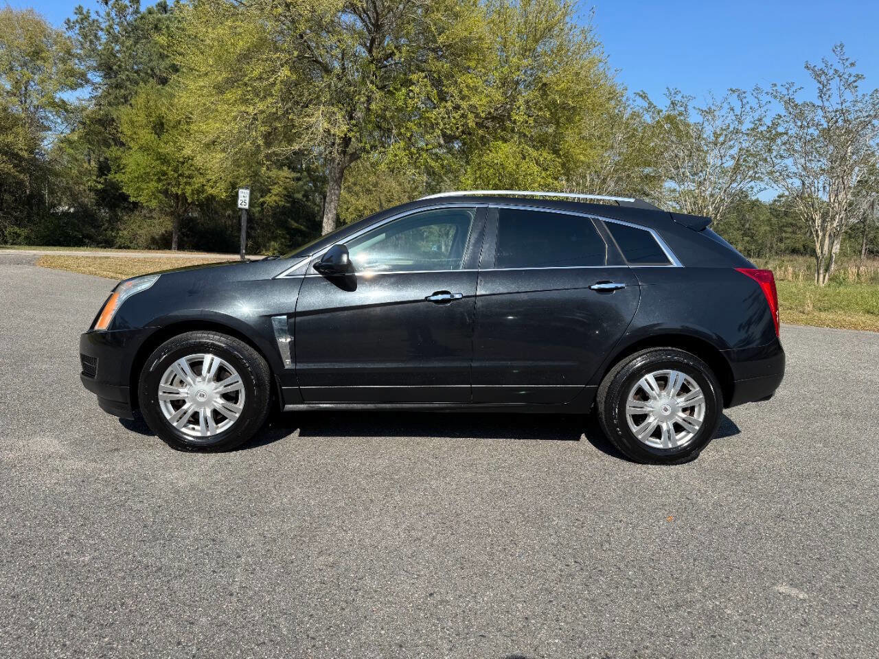 Used 2012 Cadillac SRX Luxury image 3