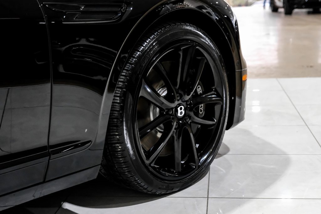 Used 2024 Bentley Flying Spur V8 image 56