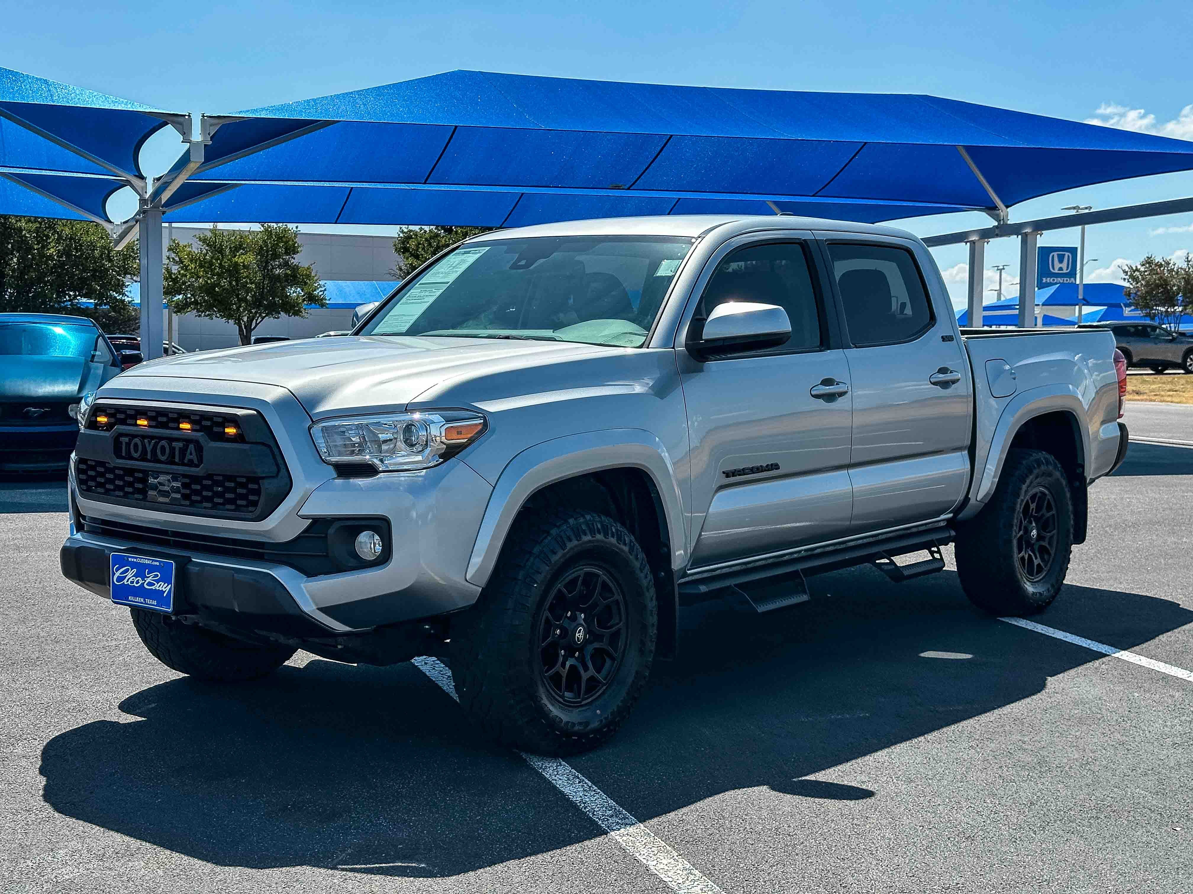 Used 2022 Toyota Tacoma SR5 RWD image 10