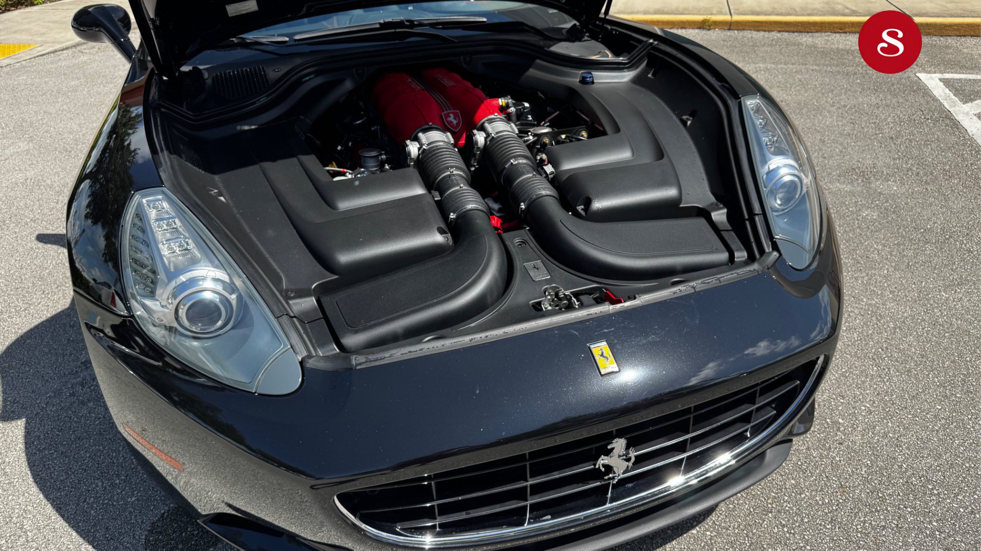 Used 2011 Ferrari California RWD image 6