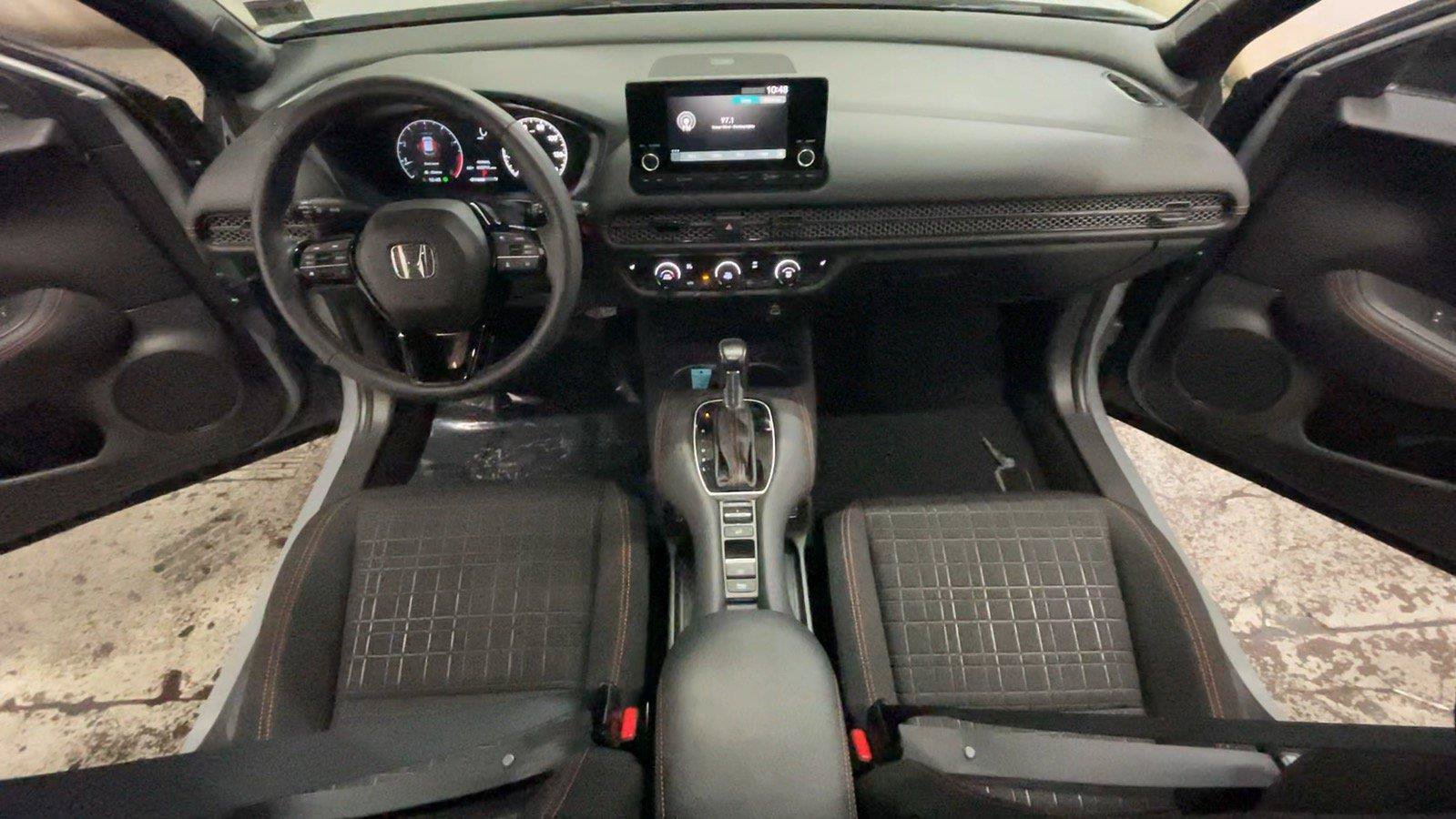 Used 2025 Honda HR-V Sport image 28