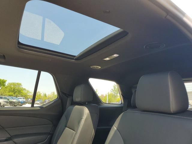 Used 2023 Chevrolet Traverse LT w/ LT Premium Package AWD/4WD image 13