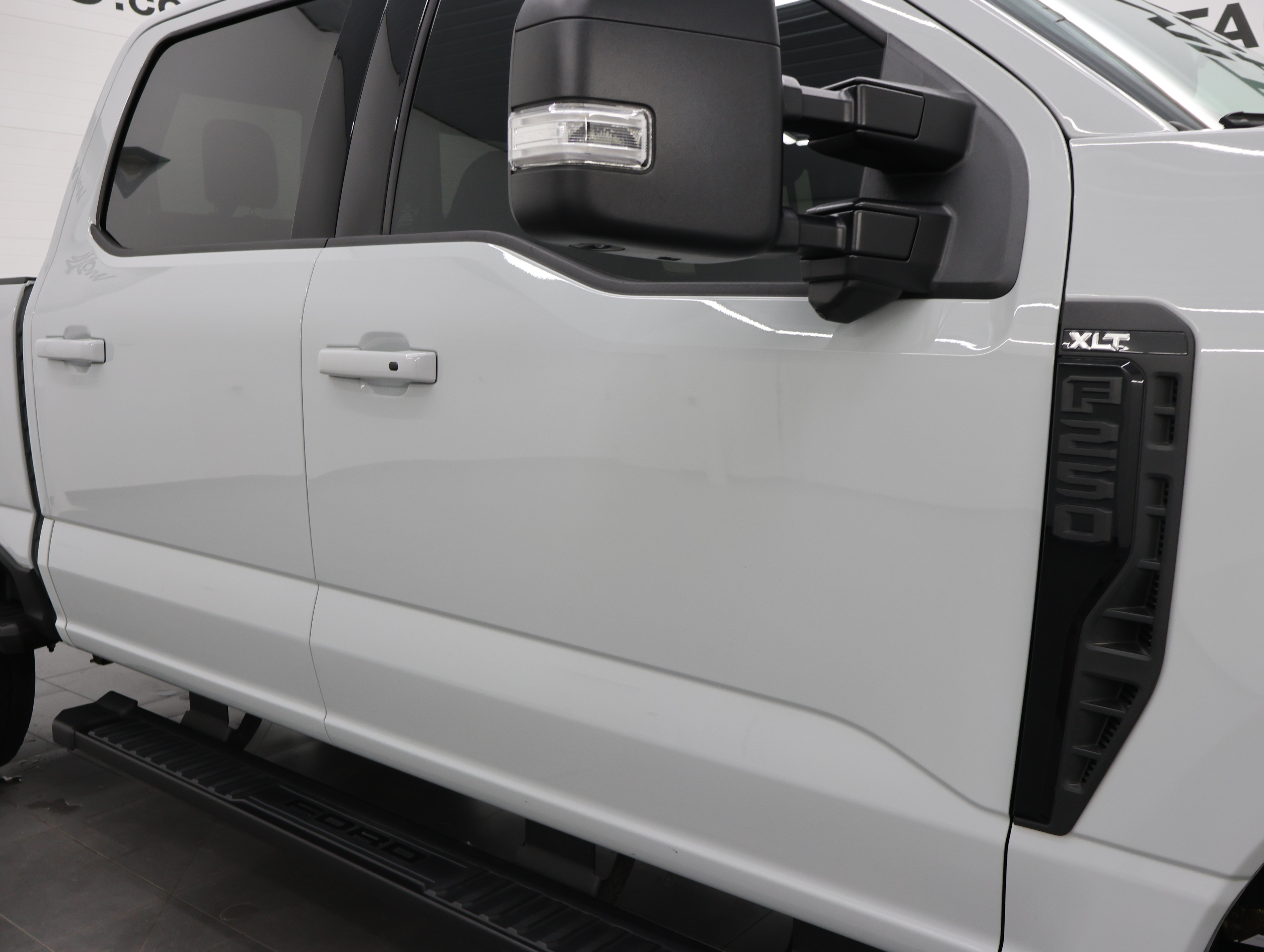 Used 2025 Ford F250 XLT w/ Black Appearance Package AWD/4WD image 27