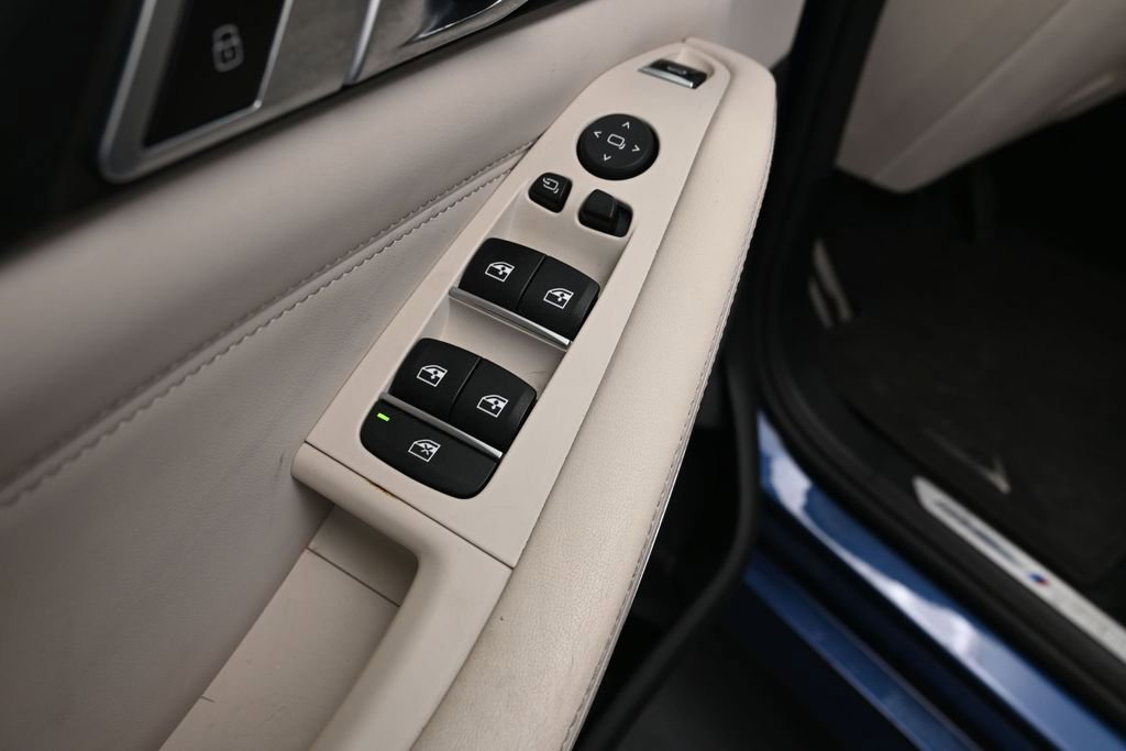 Used 2020 BMW X5 M50i w/ Executive Package AWD/4WD image 9