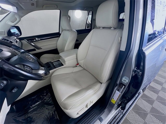 Used 2020 Lexus GX 460 Premium image 9