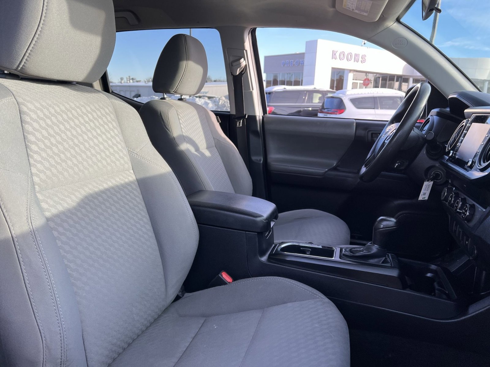 Used 2020 Toyota Tacoma SR image 25