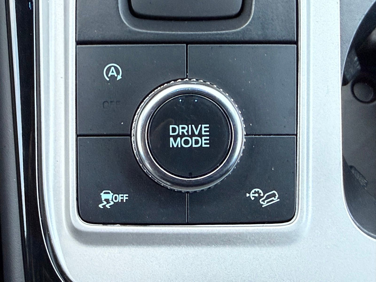 Used 2023 Ford Explorer ST w/ Equipment Group 401A AWD/4WD image 29