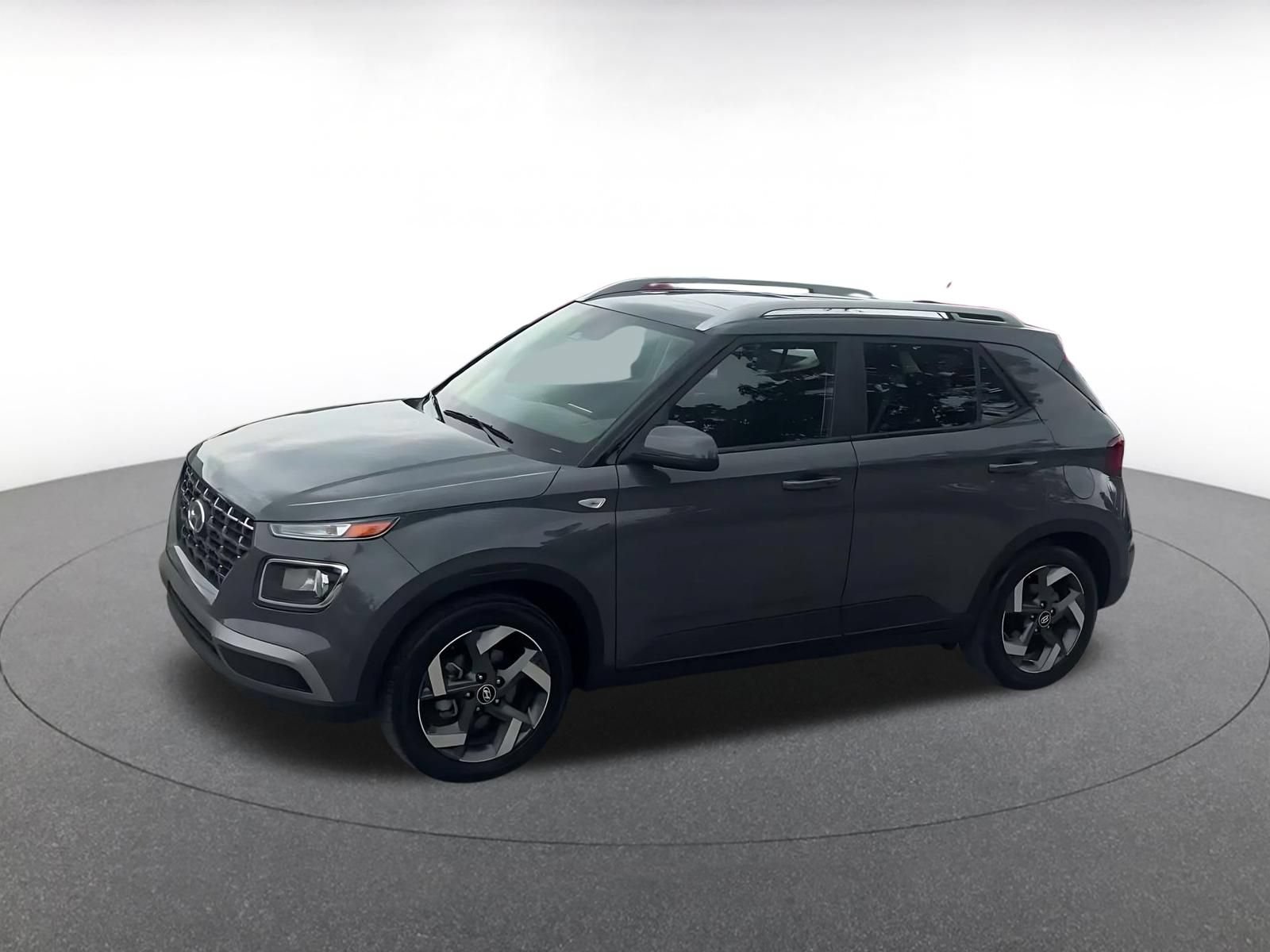 Used 2026 Hyundai Venue SEL FWD image 7