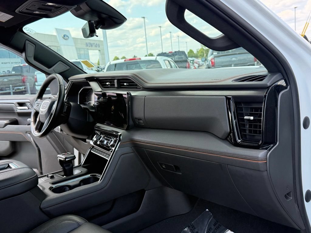 Used 2022 GMC Sierra 1500 AT4 w/ AT4 Premium Package AWD/4WD image 18