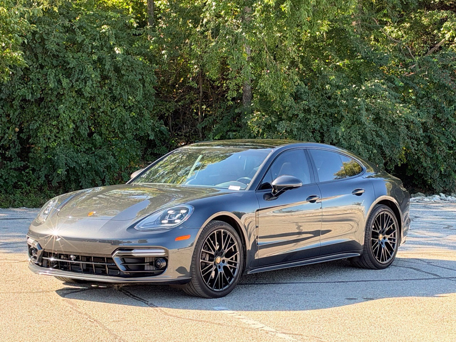 Certified 2023 Porsche Panamera 4 Platinum Edition AWD/4WD image 1
