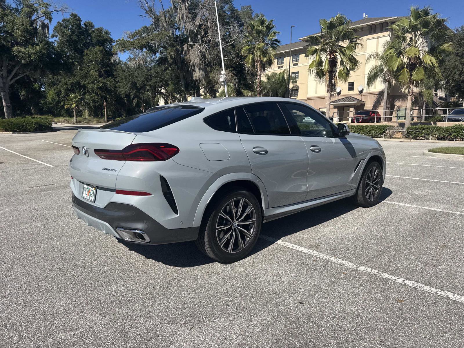 Certified 2025 BMW X6 xDrive40i image 4