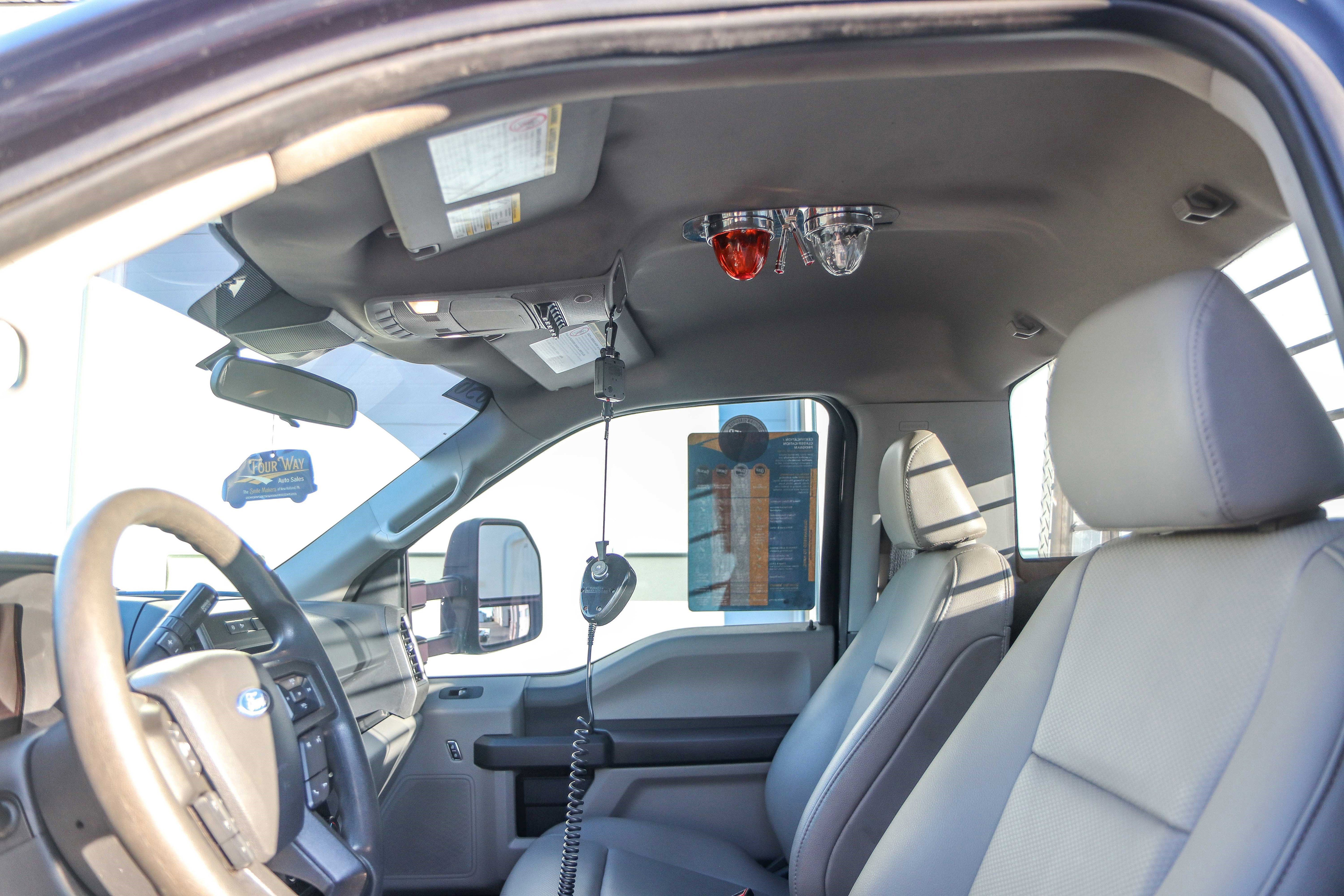 Used 2022 Ford F550 4x4 Regular Cab Super Duty w/ Power Equipment Group image 17