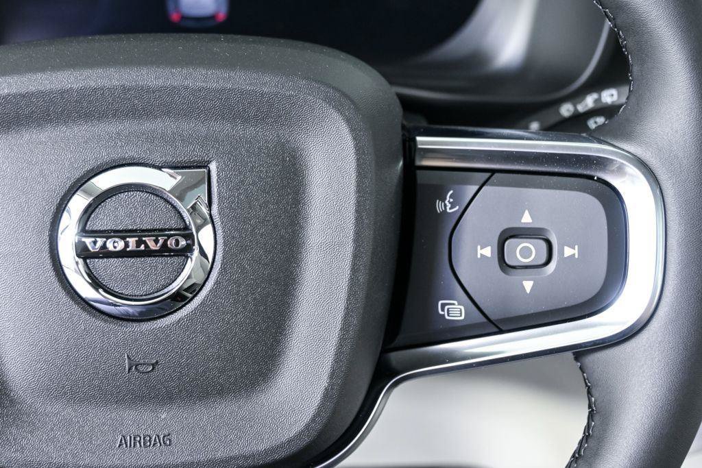 New 2026 Volvo XC40 B5 Plus w/ Protection Package Premier AWD/4WD image 10