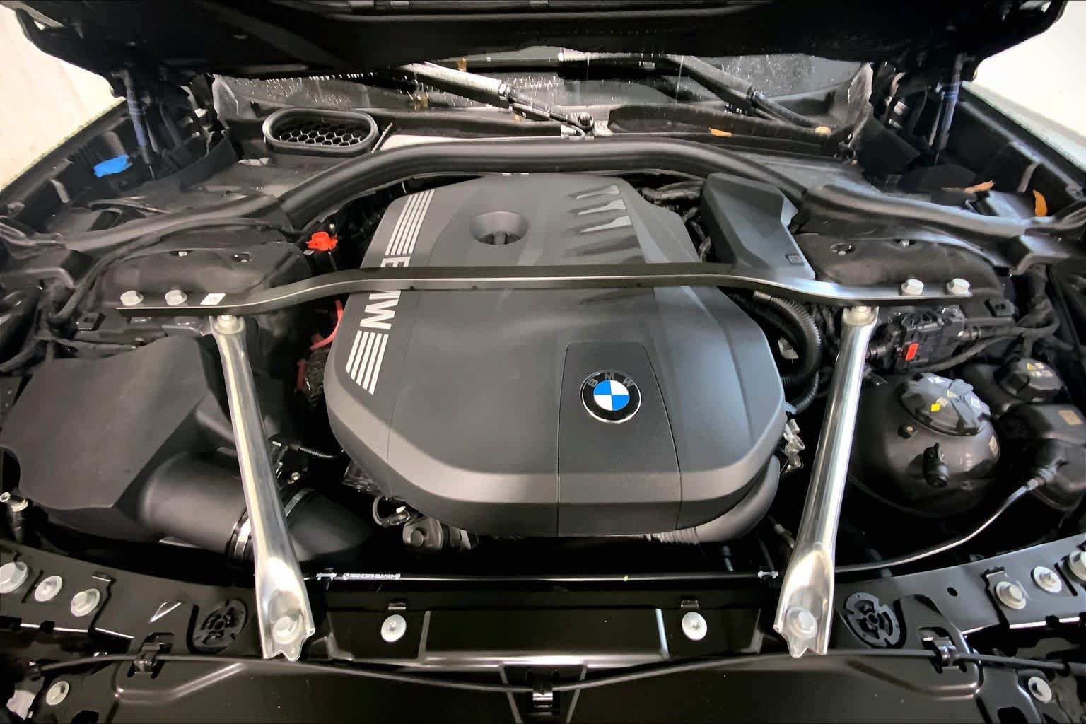 Used 2026 BMW 740i xDrive AWD/4WD image 16