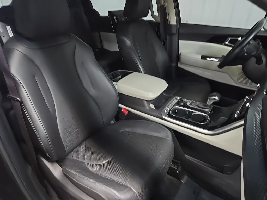 Used 2022 Kia Carnival SX Prestige FWD image 15