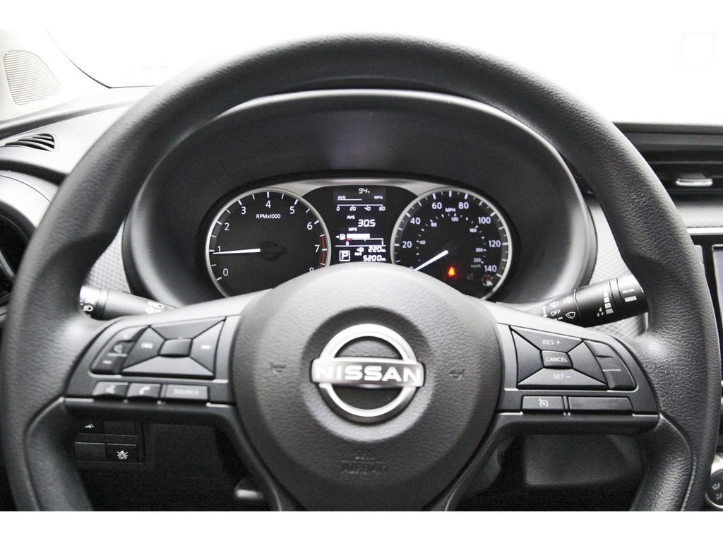 Used 2025 Nissan Kicks Play S FWD image 13