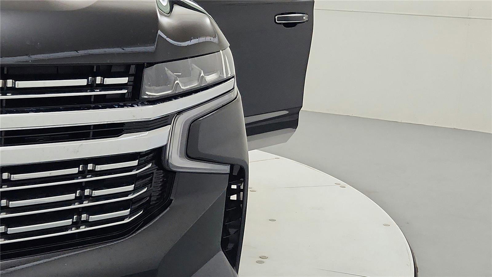 Used 2024 Chevrolet Tahoe Premier AWD/4WD image 21
