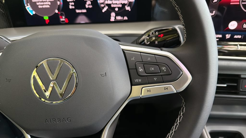 New 2026 Volkswagen Tiguan SE AWD/4WD image 22