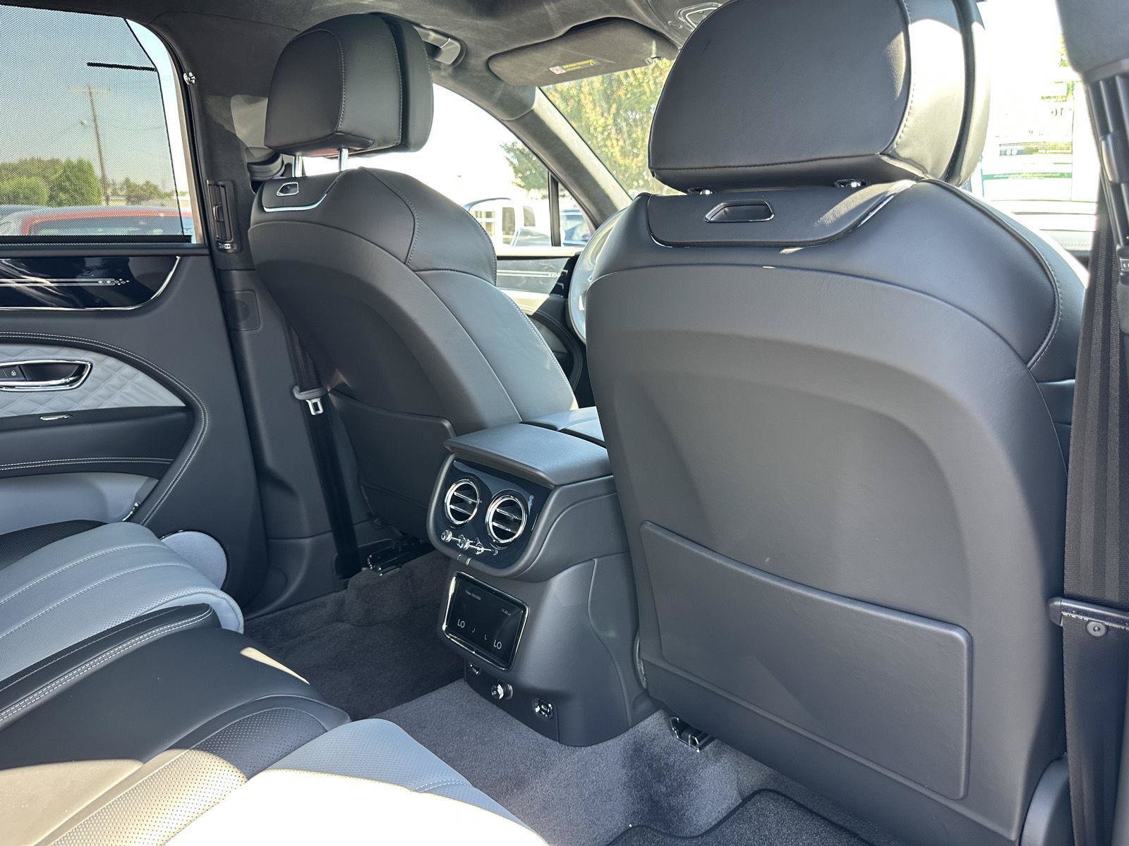 New 2027 Bentley Bentayga AWD/4WD image 25