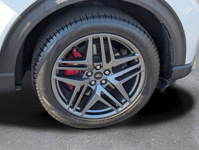 Used 2025 Ford Explorer ST-Line w/ Premium Package image 6