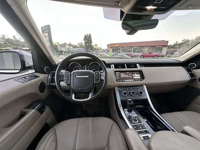 Used 2017 Land Rover Range Rover Sport SE AWD/4WD image 24