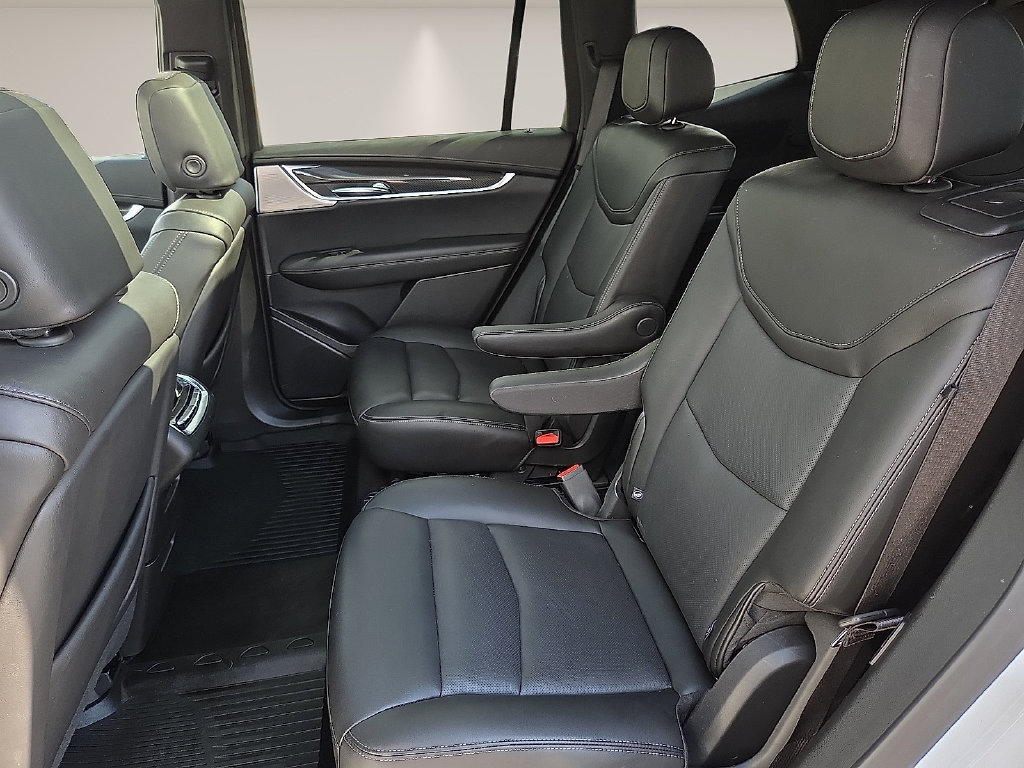 Certified 2024 Cadillac XT6 Sport w/ LPO, ONYX Package AWD/4WD image 16