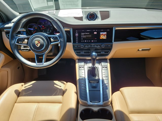 Certified 2020 Porsche Macan AWD/4WD image 16