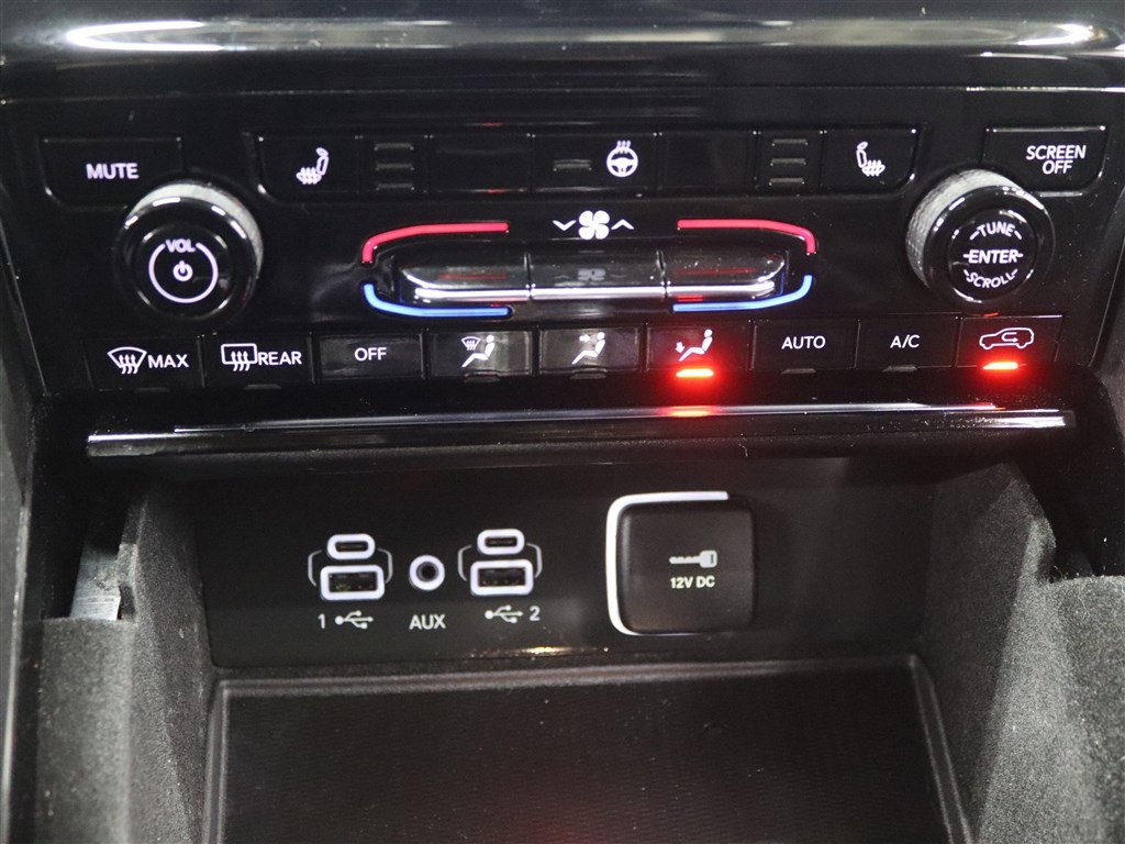 Used 2022 Jeep Grand Cherokee L Laredo w/ Luxury Tech Group I AWD/4WD image 34