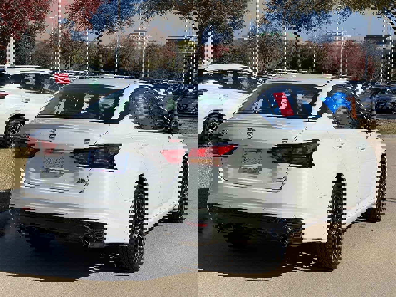 Certified 2025 Nissan Altima 2.5 SR image 4