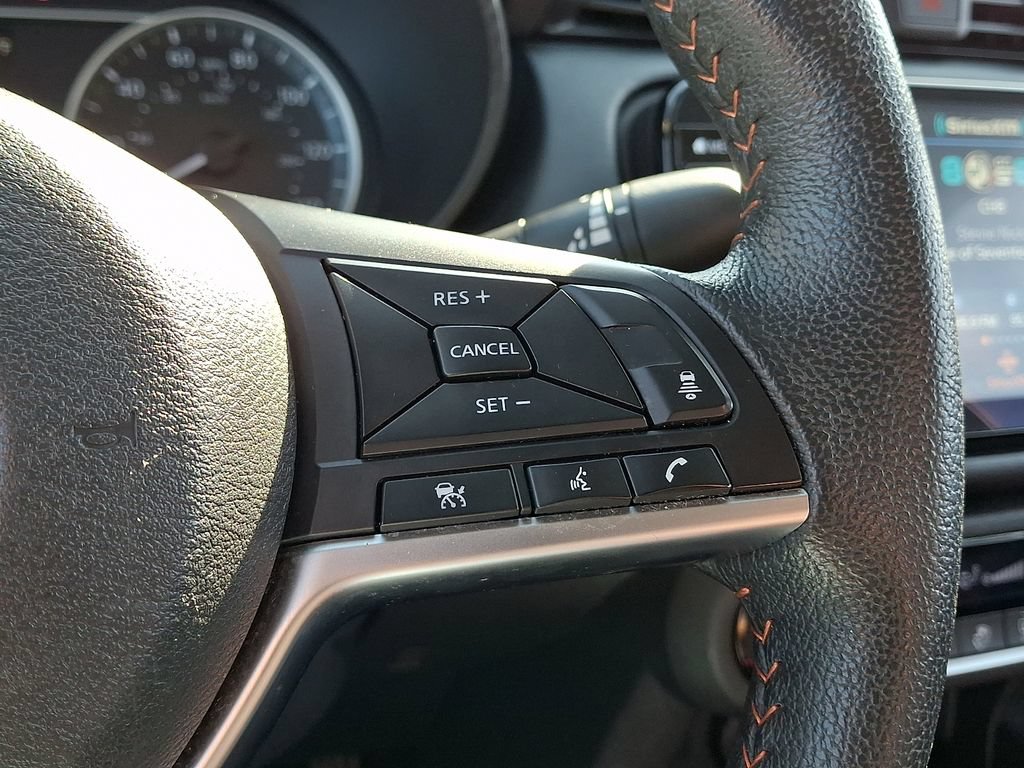 Used 2024 Nissan Versa SR FWD image 22