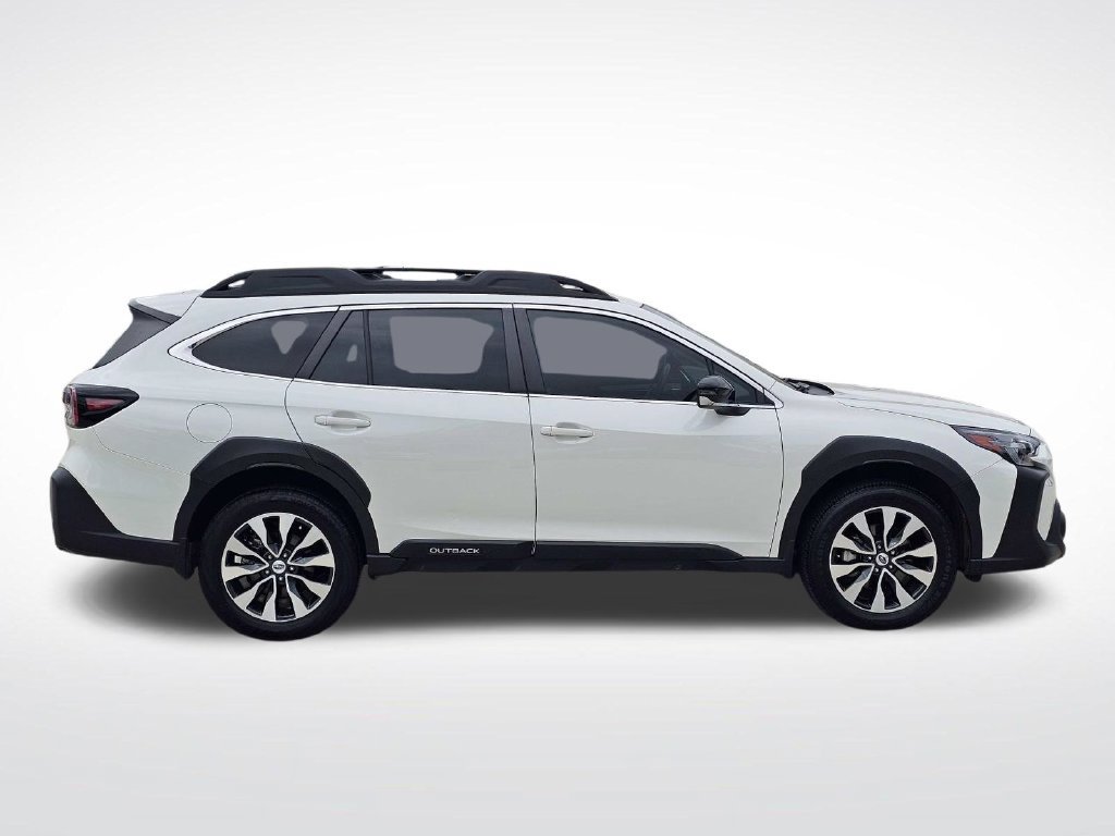 Used 2025 Subaru Outback Limited AWD/4WD image 17