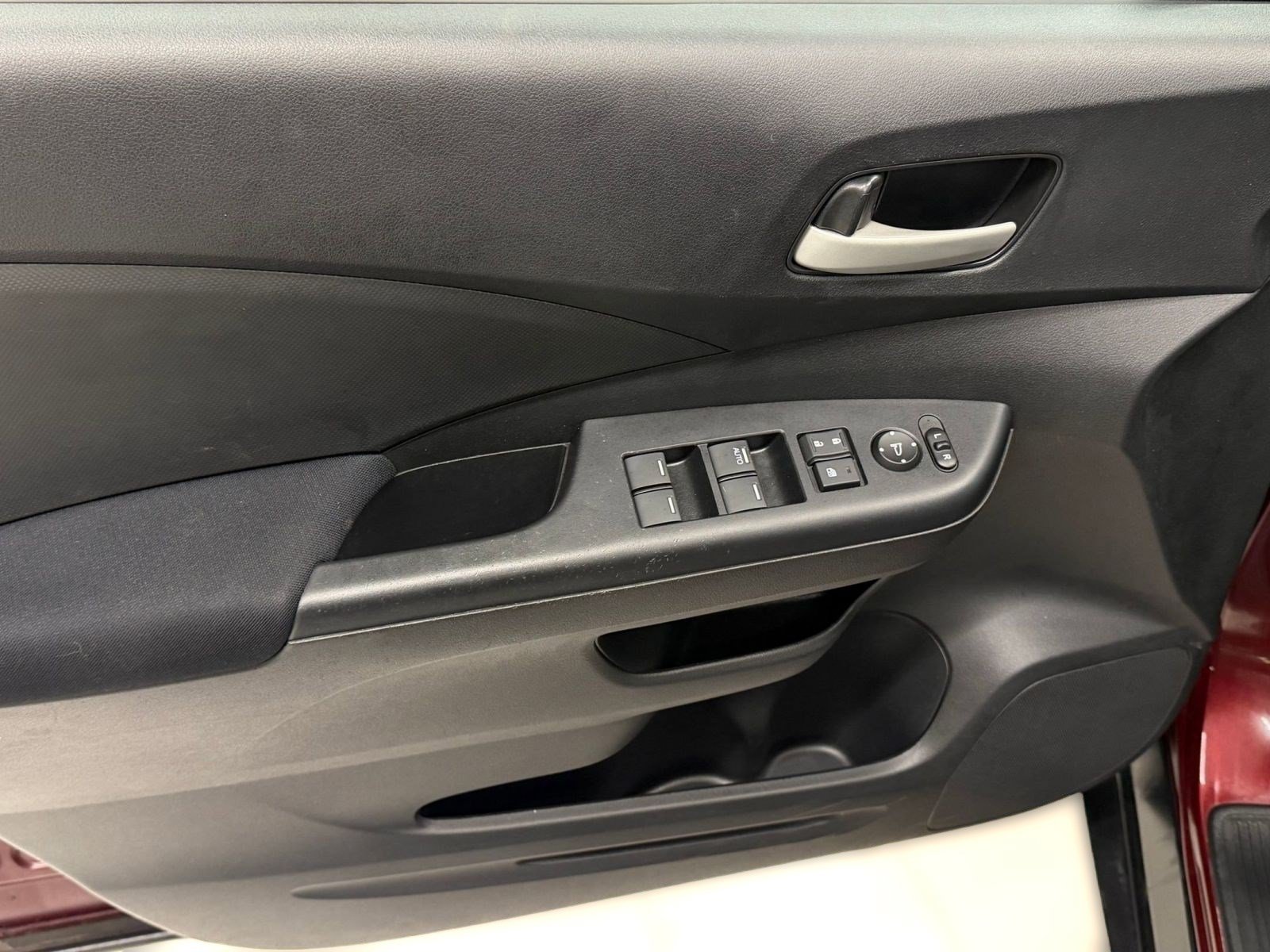 Used 2016 Honda CR-V SE image 11