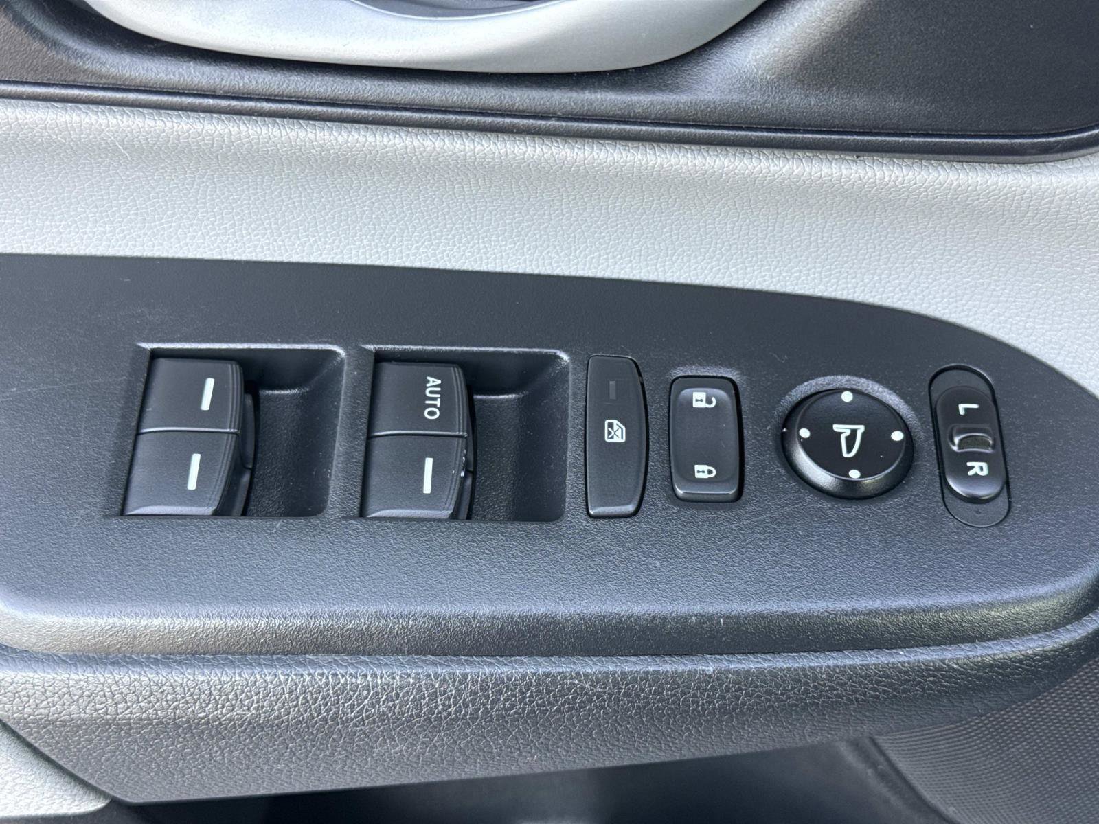 Used 2020 Honda CR-V LX image 14