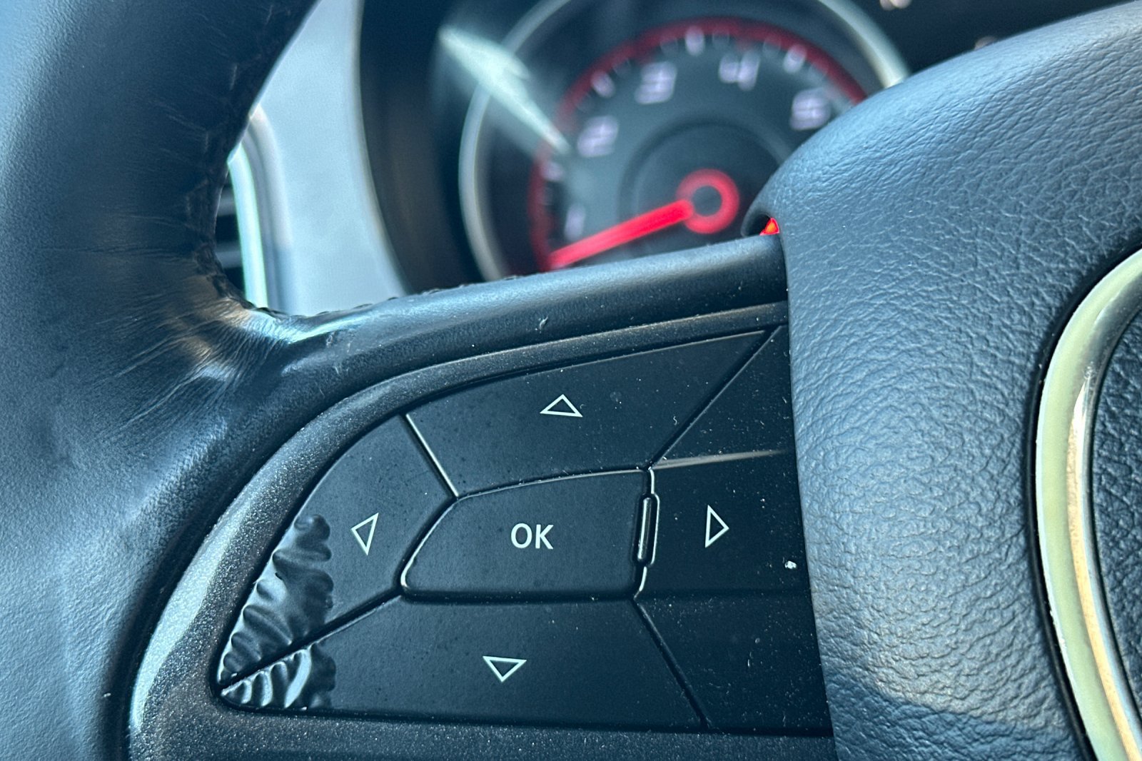 Used 2019 Dodge Charger SXT RWD image 28