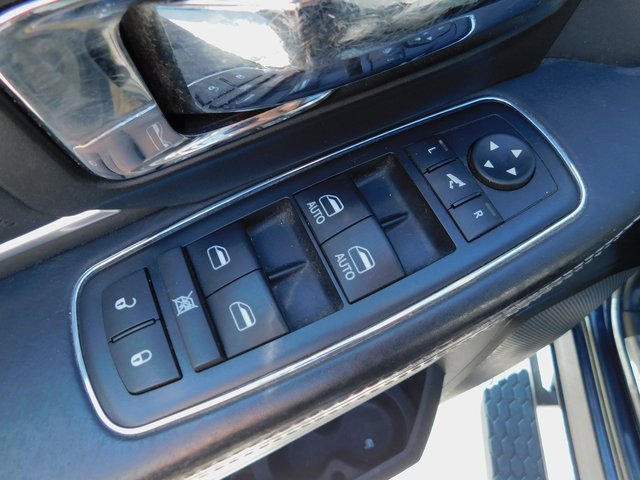 Used 2016 RAM 1500 Limited image 29