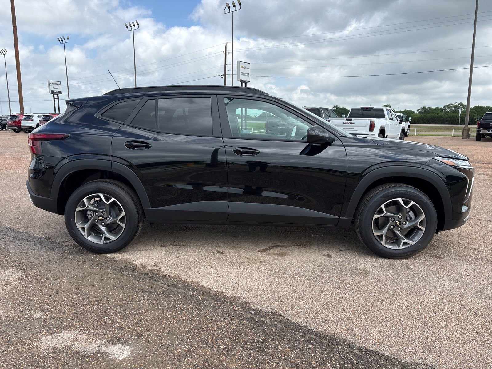 New 2026 Chevrolet Trax LT image 7