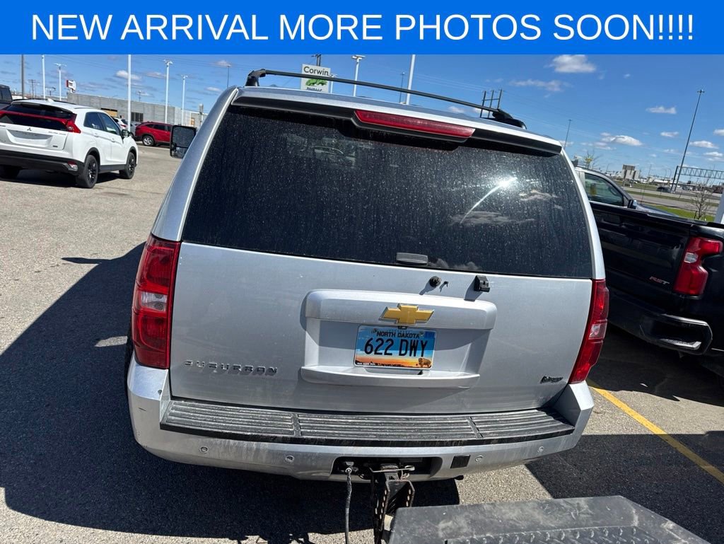 Used 2013 Chevrolet Suburban LT w/ Luxury Package AWD/4WD image 7